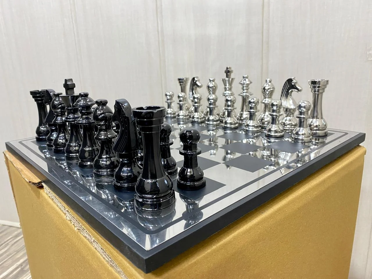 Aluminium Chess Set Design 7